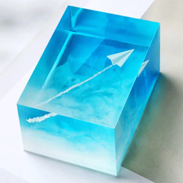3D Paper Aeroplane Resin Inclusion | Paper Plane Embellishments for Resin Crafts | Resin Jewellery Supplies (2 pcs / 11mm x 16mm)