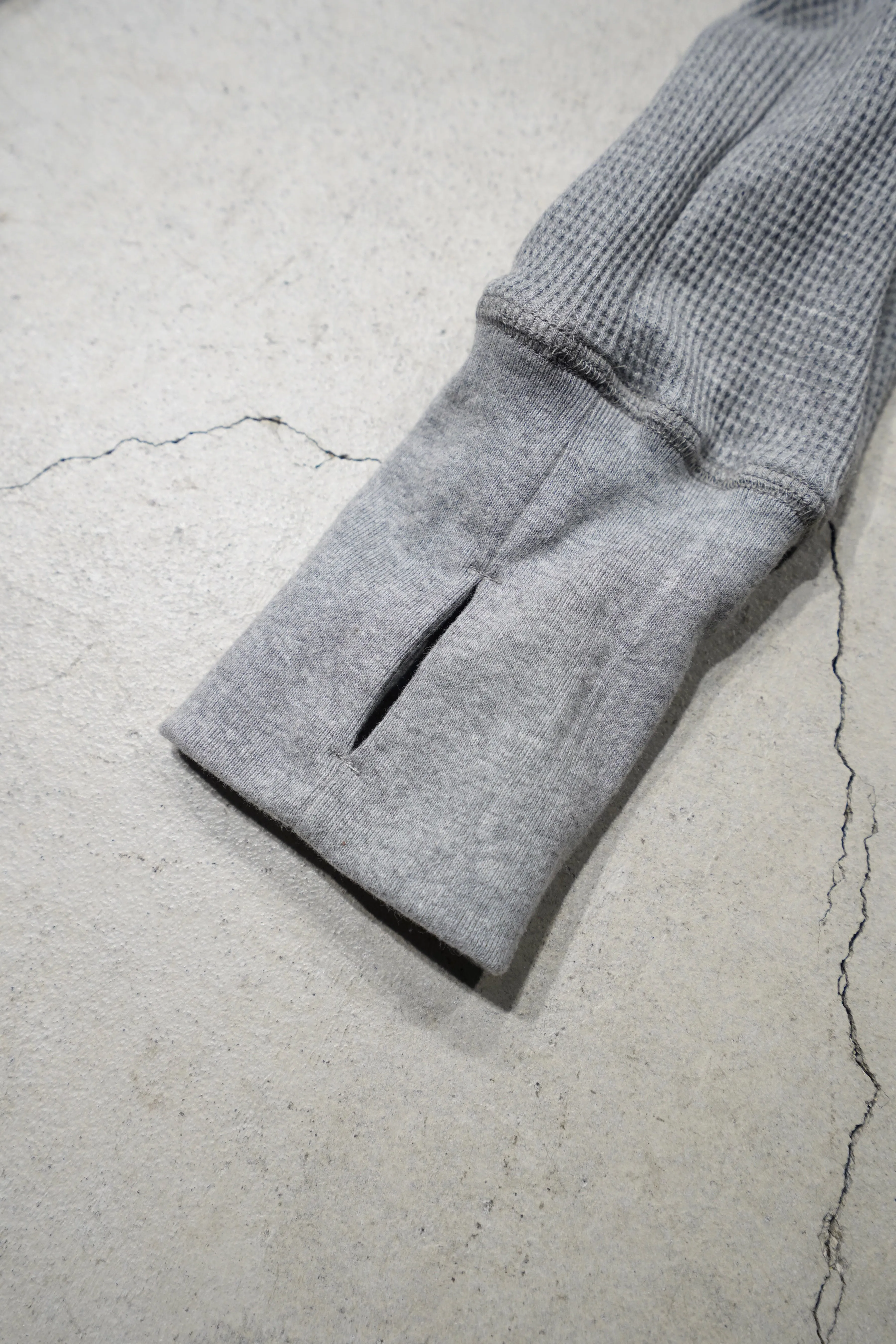 4B TIGHT WAFFLE LS (L.GRAY)(EXCLUSIVE)