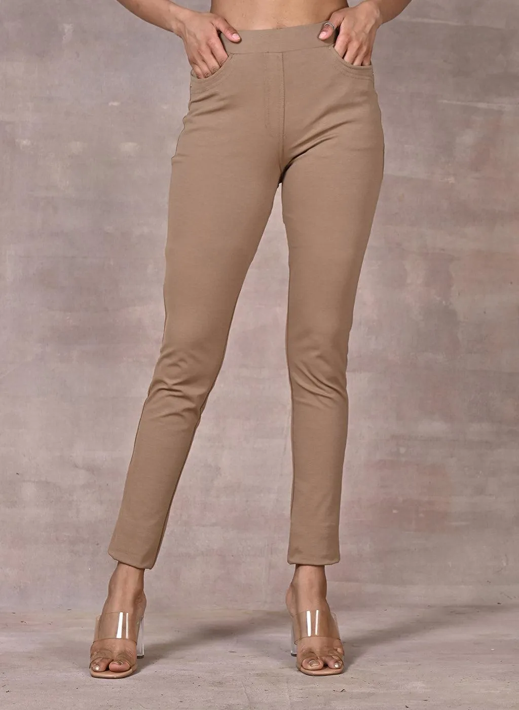 Beige Solid Elastic Jegging with Pocket and Rivets Detailing