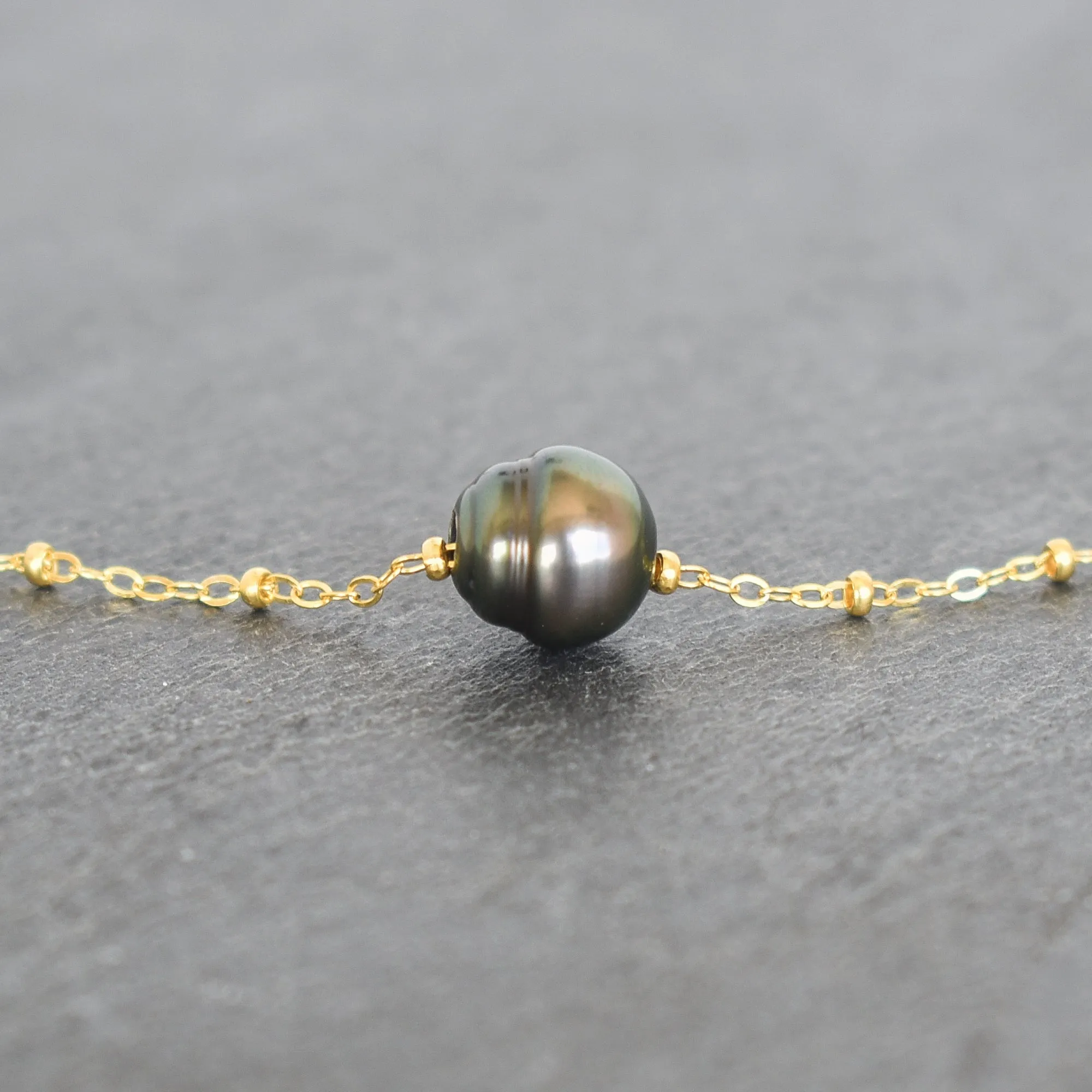 Circlé Tahitain Pearl w/ Satellite Chain