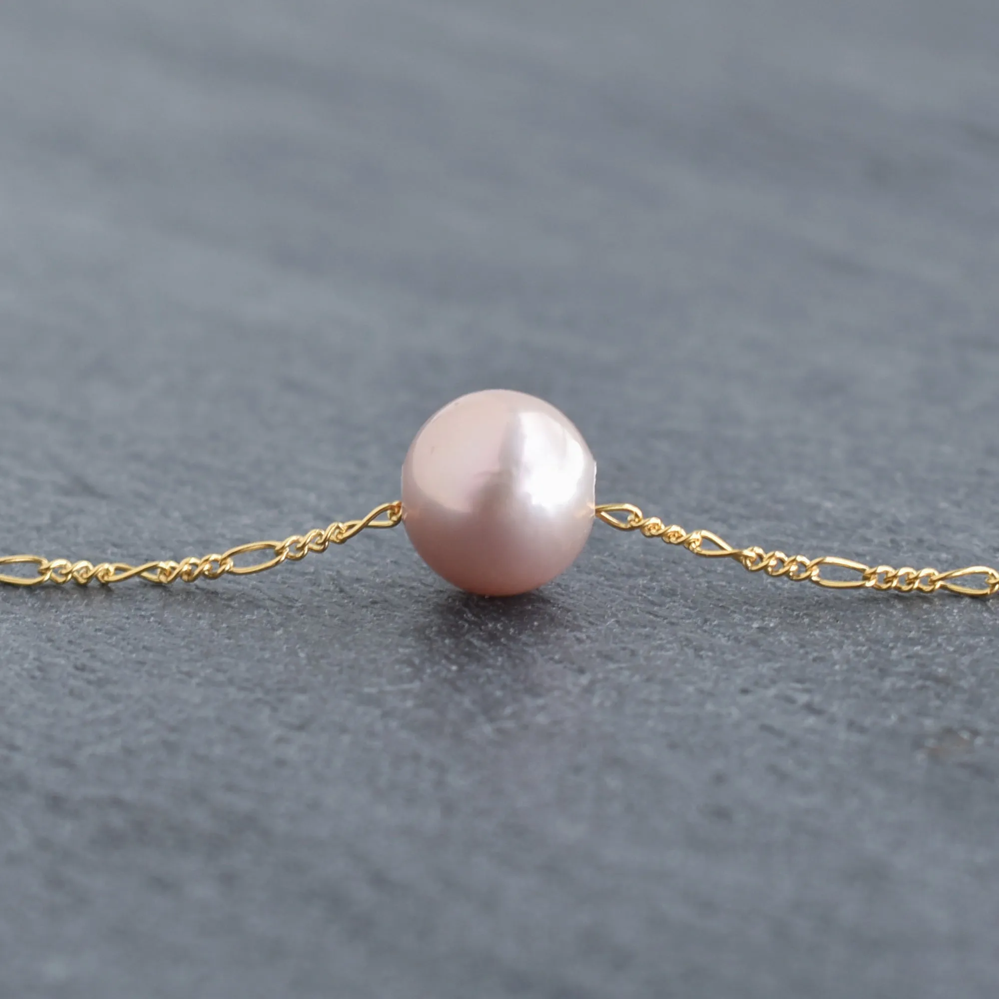 Edison Pearl w/ Figaro Chain