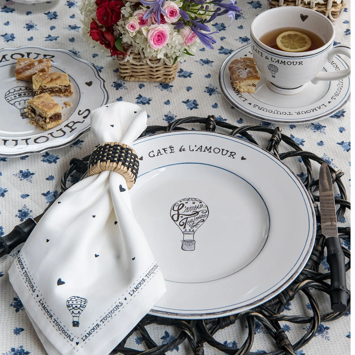 L'Amour Toujours 16pc Place Setting