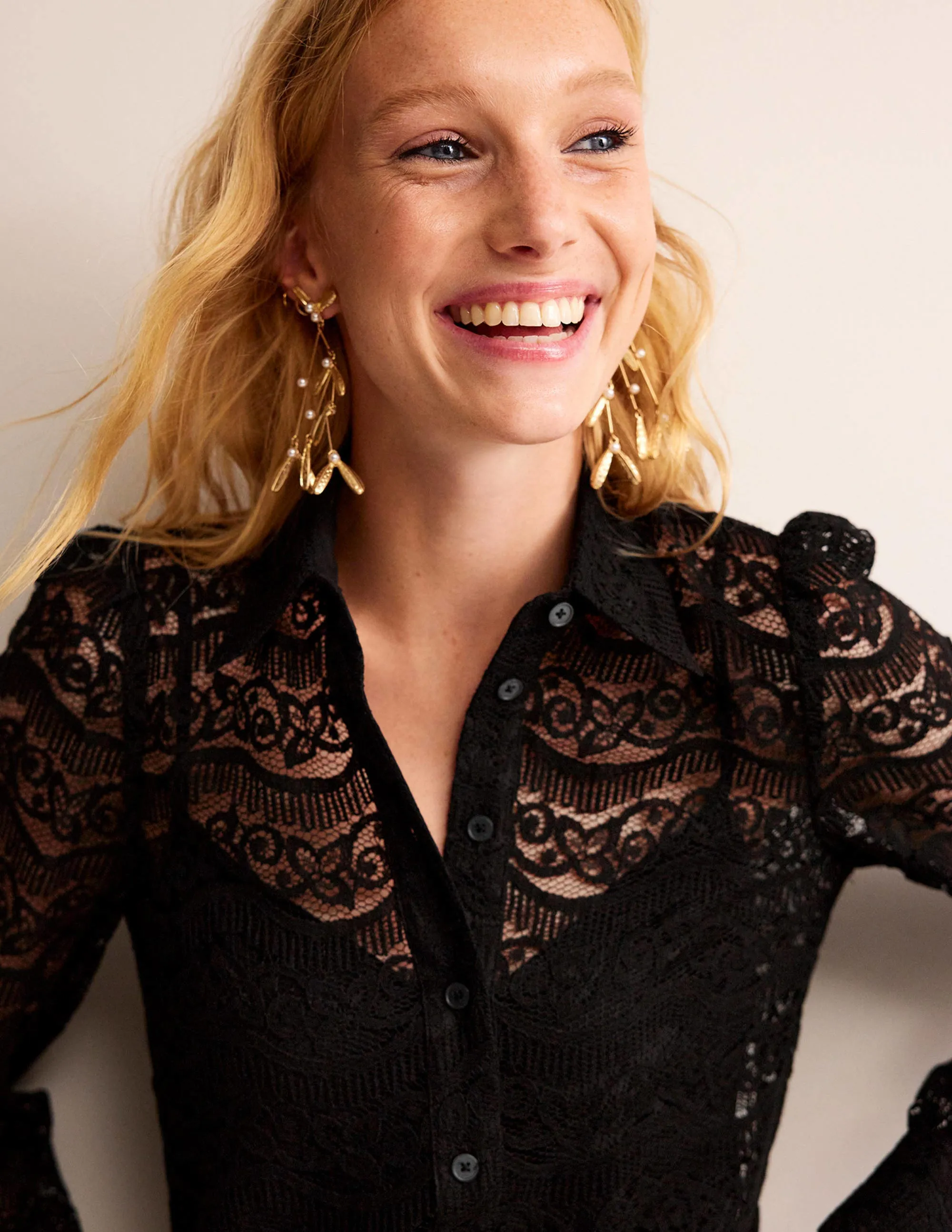 Romantic Lace Shirt-Black