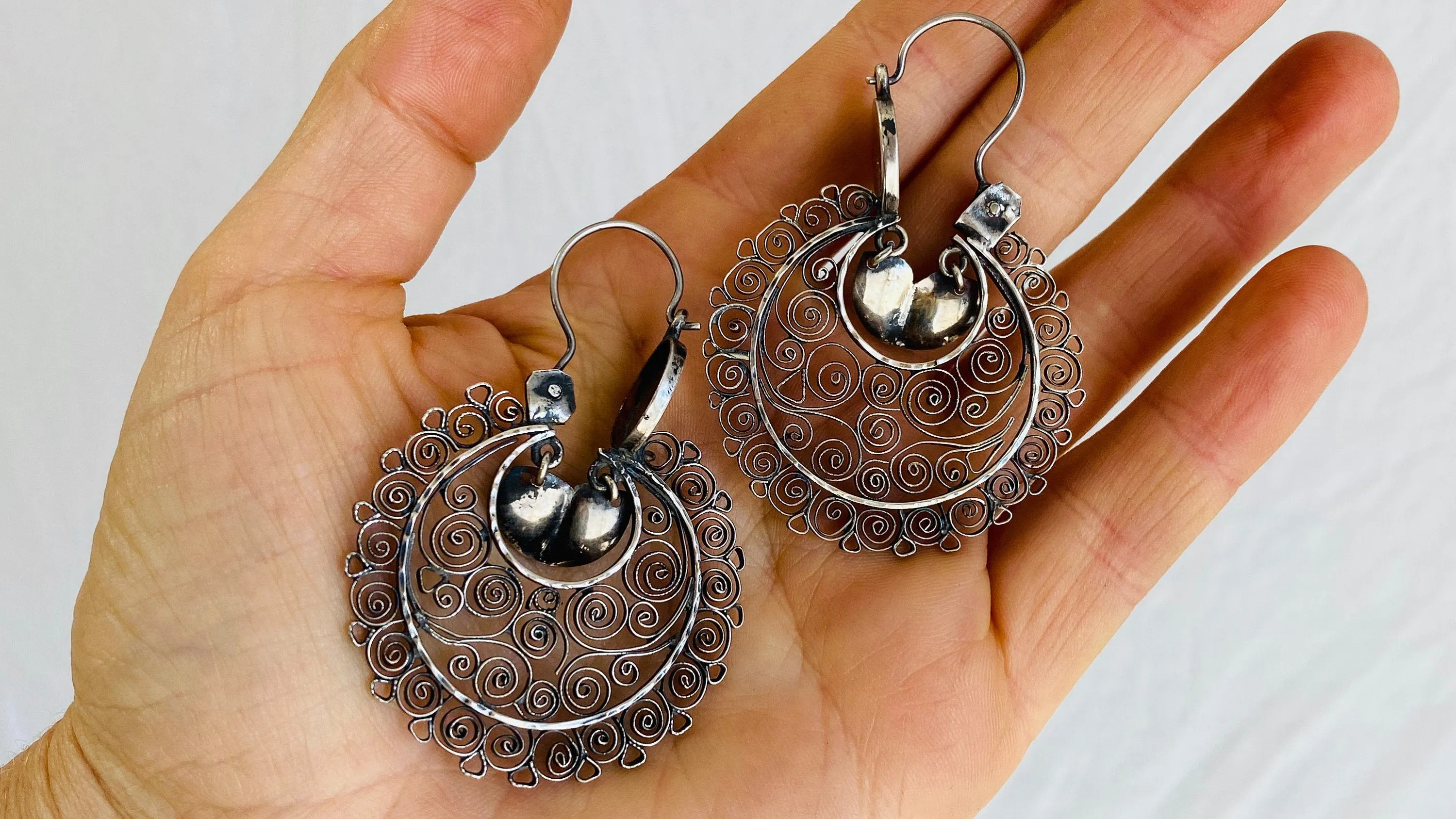 Vintage Filigree Earrings. Arracadas. Mexico. Frida Kahlo