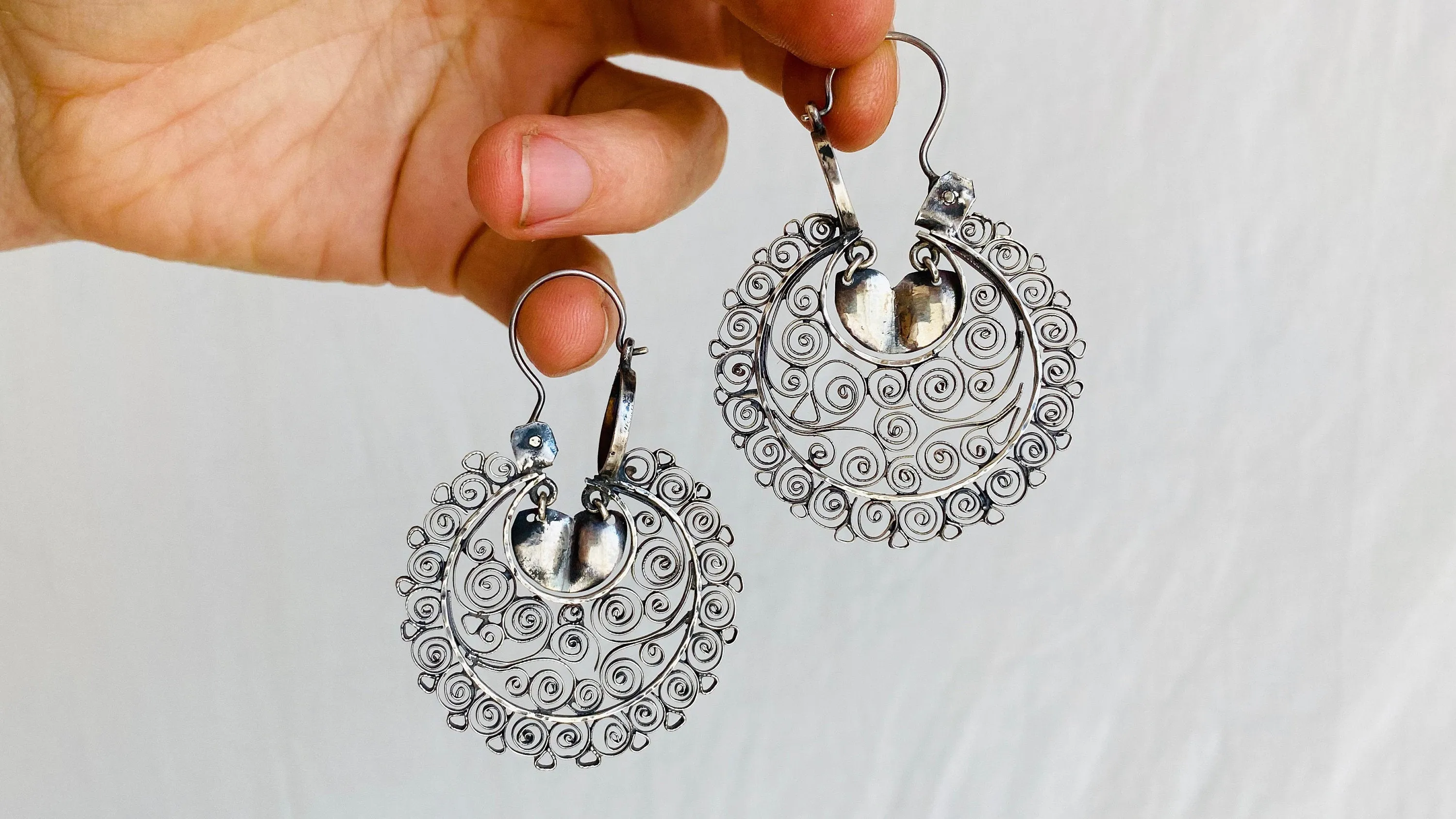 Vintage Filigree Earrings. Arracadas. Mexico. Frida Kahlo