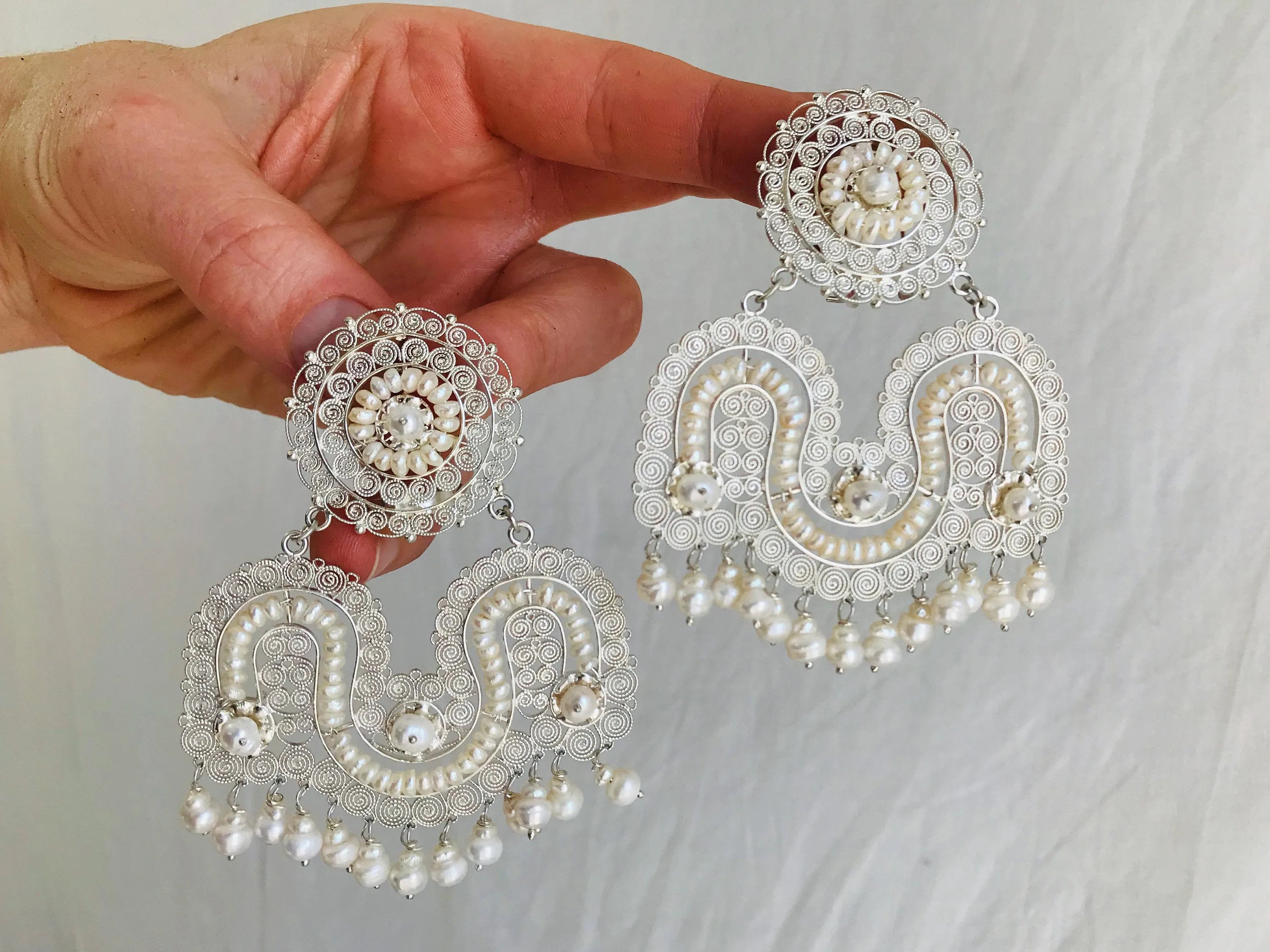 Vintage Oaxacan Filigree Earrings With Pearl. Sterling Silver. Mexico. Frida Kahlo