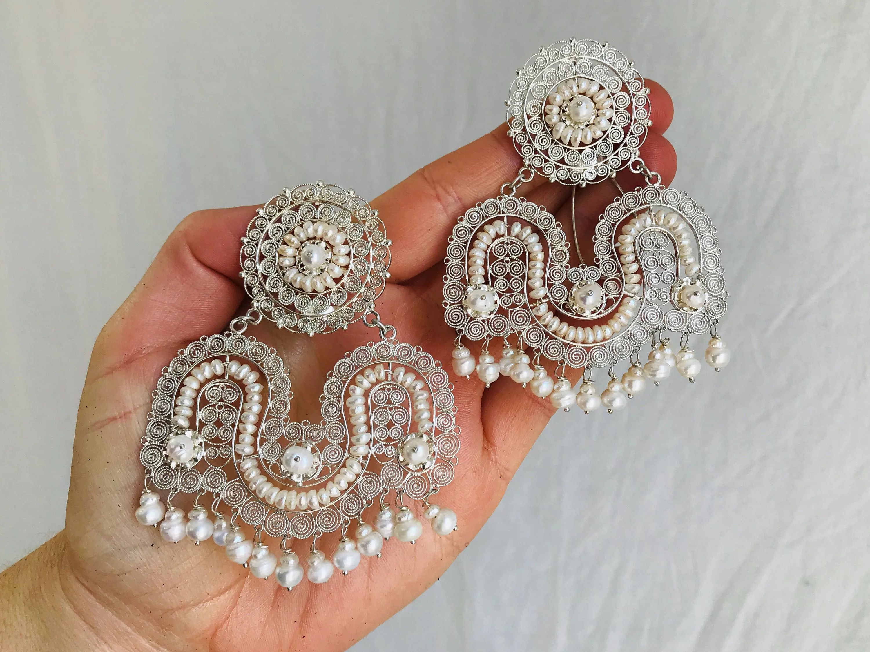 Vintage Oaxacan Filigree Earrings With Pearl. Sterling Silver. Mexico. Frida Kahlo